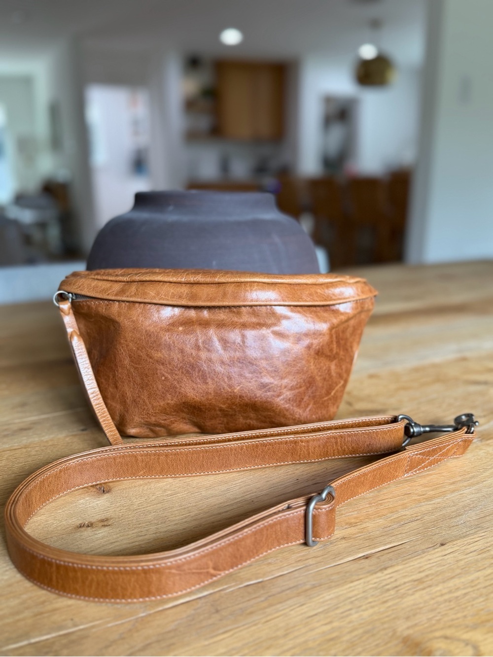 Rough & Tumble the Pia sling bag